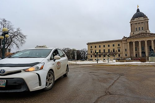 JESSE BOILY / WINNIPEG FREE PRESS
Taxis begin to drive from the front of the Manitoba Legislative Building in memorial to Balvir Singh Toor on Tuesday, March 24, 2020. Toor was killed in an attack last week.
Reporter: