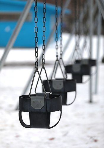 RUTH BONNEVILLE  /  WINNIPEG FREE PRESS 

Local - Baby Swings

Photo of baby swings hanging on sets at T.R. Hodgson Park on Lockwood Street. 

March 24th, 2020
