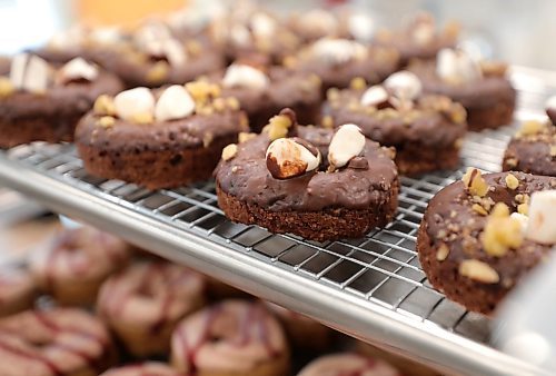 RUTH BONNEVILLE  /  WINNIPEG FREE PRESS 

49.8 - INTERSECTION- monuts

Rocky Road Monuts 

Maureen Gelvis-Pflueger owner of Monuts Café, which specializes in plant-based, gluten-free doughnuts and baked goods. 

Monuts is located in Osborne Village, 120 Scott St.


March 24th, 2020
