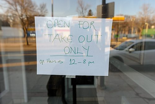 JESSE BOILY / WINNIPEG FREE PRESS
Kristinas on Corydon displays a sign of their closure due the COVID-19 outbreak on Monday, March 23, 2020.
Reporter: