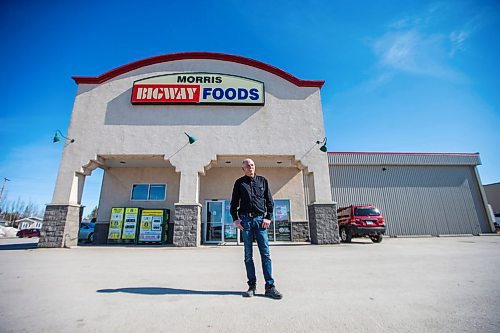 MIKAELA MACKENZIE / WINNIPEG FREE PRESS

Pat Schmitke, owner of Bigway Foods, poses for a portrait at his store in Morris on Wednesday, March 25, 2020. For Danielle da Silva story.
Winnipeg Free Press 2020