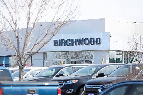 RUTH BONNEVILLE  /  WINNIPEG FREE PRESS 

LOCAL - BIRCHWOOD 

BIRCHWOOD sing on outside of one of their dealerships at Point West AutoPark in Headingley.



March 26th, 2020
