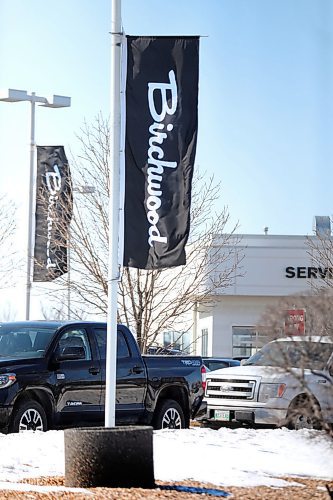 RUTH BONNEVILLE  /  WINNIPEG FREE PRESS 

LOCAL - BIRCHWOOD 

BIRCHWOOD sign on flags at Point West AutoPark in Headingley.



March 26th, 2020
