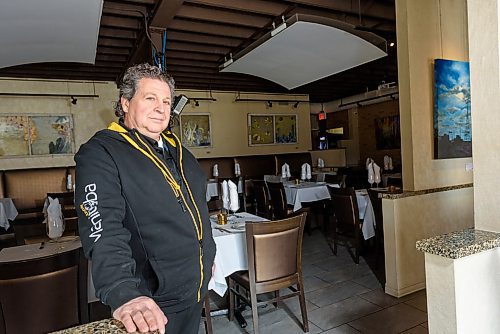 JESSE BOILY / WINNIPEG FREE PRESS
Joe Grande, owner of Mona Lisa restaurant, has now begun delivering pizzas for his business due to the slow down in business on Thursday, March 26, 2020.
Reporter: Doug Speirs