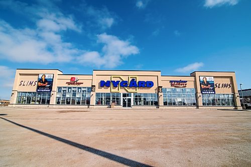Mike Sudoma / Winnipeg Free Press
The Nygard Fashion store in the Kenaston Commons Shopping Centre Thursday afternoon
March 26, 2020