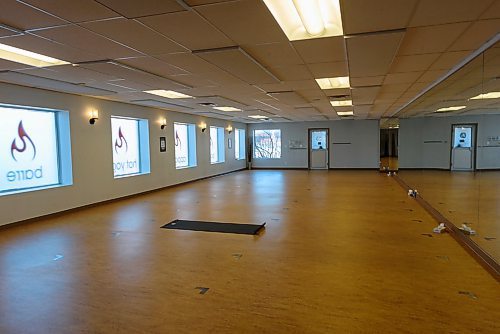 JESSE BOILY / WINNIPEG FREE PRESS
Modo Yoga studio sits empty on Friday, March 27, 2020. Reid Davies, owner of Modo Yoga, recently bought two yoga studios in January. He now is finding different alternatives like online classes for his clients. 
Reporter: Martin Cash