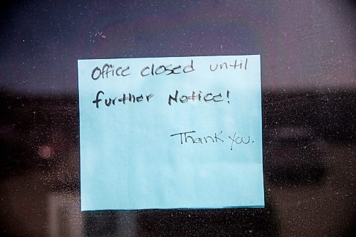 MIKAELA MACKENZIE / WINNIPEG FREE PRESS

Sinclair Dental on St. James Street in Winnipeg on Monday, March 30, 2020. The first COVID-19 death was an employee at the clinic.
Winnipeg Free Press 2020