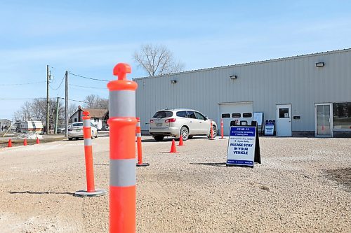 RUTH BONNEVILLE  /  WINNIPEG FREE PRESS 

Local -  Selkirk 
COVID-19 Drive-thru testing site

Drive-thru Coronavirus testing site in Selkirk, Manitoba.  

March 30th, 2020
