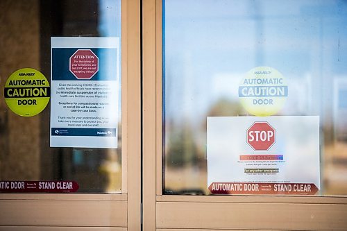 MIKAELA MACKENZIE / WINNIPEG FREE PRESS

The Selkirk Regional Health Centre, where a staff member tested positive for COVID-19, in Selkirk on Tuesday, March 31, 2020. 
Winnipeg Free Press 2020