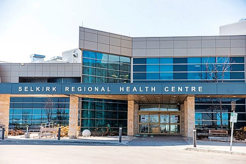 MIKAELA MACKENZIE / WINNIPEG FREE PRESS

The Selkirk Regional Health Centre, where a staff member tested positive for COVID-19, in Selkirk on Tuesday, March 31, 2020. 
Winnipeg Free Press 2020