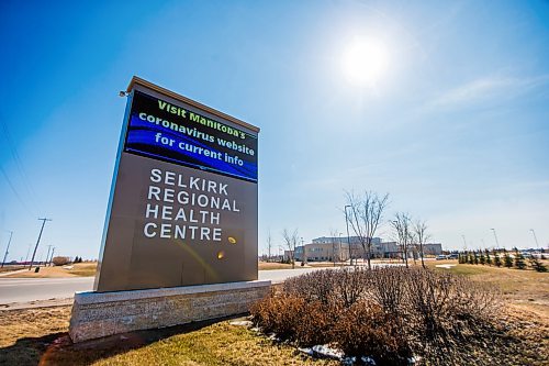 MIKAELA MACKENZIE / WINNIPEG FREE PRESS

The Selkirk Regional Health Centre, where a staff member tested positive for COVID-19, in Selkirk on Tuesday, March 31, 2020. 
Winnipeg Free Press 2020