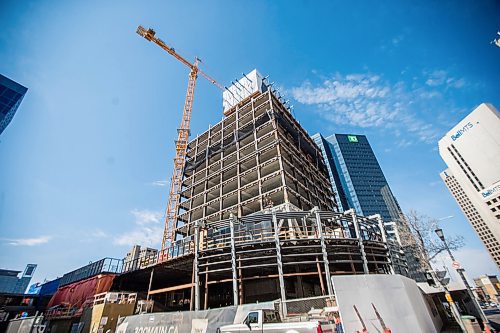 MIKAELA MACKENZIE / WINNIPEG FREE PRESS

Construction on Main Street in Winnipeg on Tuesday, March 31, 2020. For Ben Waldman story.
Winnipeg Free Press 2020