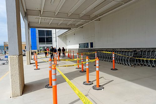 JESSE BOILY / WINNIPEG FREE PRESS
Superstore on Sargent Ave. put out caution tape and limits the amount of guests in the store as well as has a hand washing setup for their customers on Wednesday, April 1, 2020.
Reporter: Julia-Simone Rutgers