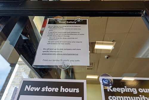 JESSE BOILY / WINNIPEG FREE PRESS
A sign detailing the measure being taken by Safeway on Ness Ave. on Wednesday, April 1, 2020. Safeway has made changes such as a hand washing station and one way aisles to ensure costumer safety. 
Reporter: Julia-Simone Rutgers