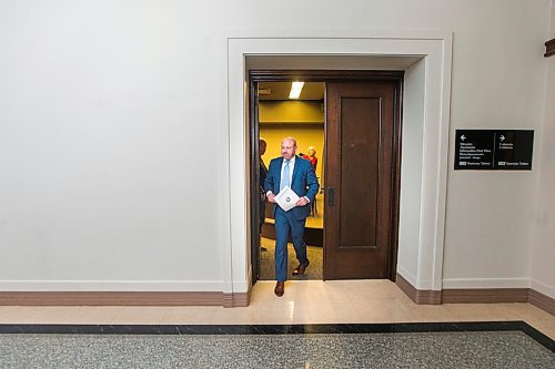 MIKAELA MACKENZIE / WINNIPEG FREE PRESS

Dr. Brent Roussin, chief provincial public health officer walks out after giving the province's COVID-19 update at the Manitoba Legislative Building in Winnipeg on Thursday, April 2, 2020. Standup.
Winnipeg Free Press 2020