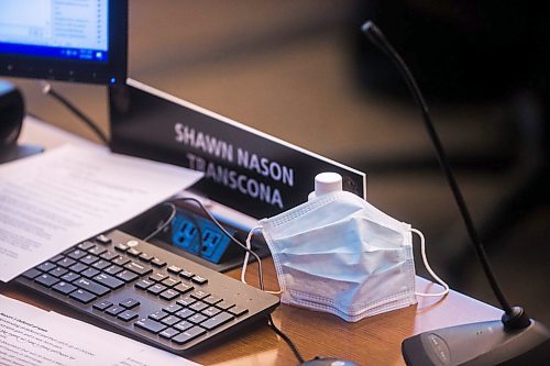 MIKAELA MACKENZIE / WINNIPEG FREE PRESS

A mask sits on Councillor Shawn Nason's desk at a special meeting of city council at City Hall in Winnipeg on Friday, April 3, 2020. For Joyanne story.
Winnipeg Free Press 2020