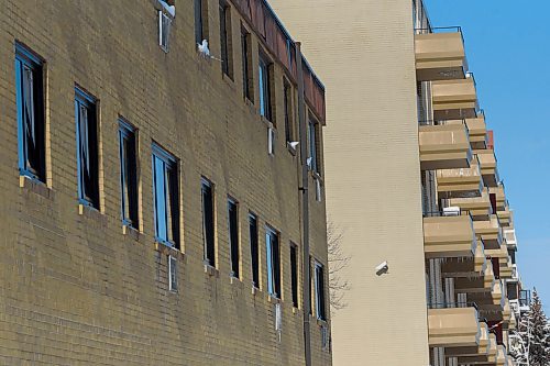 JESSE BOILY / WINNIPEG FREE PRESS
Apartment buildings along Grant Ave. on Friday, April 3, 2020. Many renters are facing difficulties as the COVID-19 pandemic puts more people out of work.
Reporter: Ben Waldman