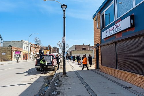 JESSE BOILY / WINNIPEG FREE PRESS
Bear Clan unload a palate of eggs for the Bear Clan food bank on Tuesday. The Bear Clan food bank has seen up to 350 people daily showing up at their door. Tuesday, April 7, 2020.
Reporter: Eva Wasney