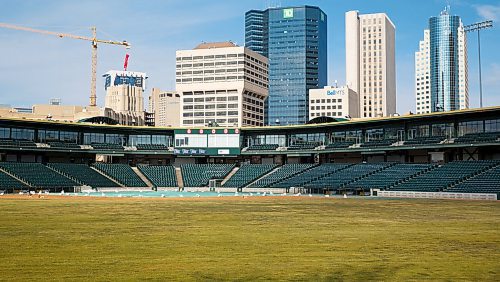 MIKE DEAL / WINNIPEG FREE PRESS
The Winnipeg Goldeyes stadium sits empty Wednesday morning. The Goldeyes organization just laid off almost all its staff last week.
See Mike McIntyre column
200408 - Wednesday, April 08, 2020.