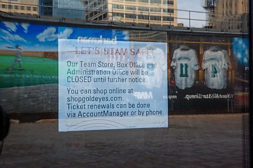 MIKE DEAL / WINNIPEG FREE PRESS
A sign taped to the doors of the empty Winnipeg Goldeyes stadium Wednesday morning. The Goldeyes organization just laid off almost all its staff last week.
See Mike McIntyre column
200408 - Wednesday, April 08, 2020.
