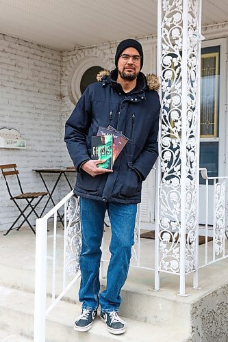 MIKE DEAL / WINNIPEG FREE PRESS
Author David A. Robertson with a few of his books on his front porch in Charleswood. 
For the collaborative Saturday arts and life piece on how artists are coping with social isolation.
See Ben Sigurdson story
200408 - Wednesday, April 08, 2020.