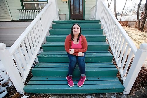 JOHN WOODS / WINNIPEG FREE PRESS
Shira Hoult, 17, is photographed at her home in Winnipeg Wednesday, April 8, 2020. Reporter Al Small talked to Hoult talked about what different generations are doing during COVID-19 isolation.

Reporter: Small
