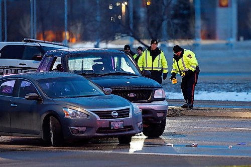 JOHN WOODS / WINNIPEG FREE PRESS
Police investigate an officer involved shooting on Lagimodiere Blvd at Fermor Ave in Winnipeg Wednesday, April 8, 2020. 

Reporter: Mike