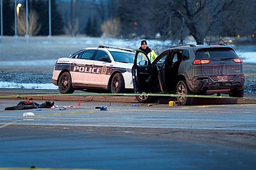 JOHN WOODS / WINNIPEG FREE PRESS
Police investigate an officer involved shooting on Lagimodiere Blvd at Fermor Ave in Winnipeg Wednesday, April 8, 2020. 

Reporter: Mike