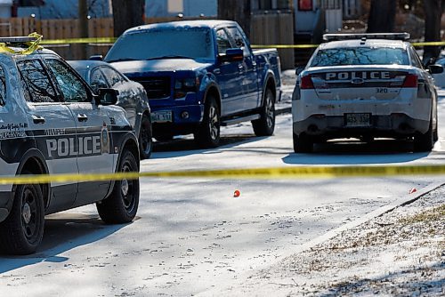 JESSE BOILY  / WINNIPEG FREE PRESS
Police are investigating a serious incident on the 300 block of Anderson Ave on Thursday. Thursday, April 9, 2020.
Reporter: Maggie Macintosh