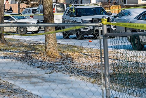 JESSE BOILY  / WINNIPEG FREE PRESS
Police are investigating a serious incident on the 300 block of Anderson Ave on Thursday. Thursday, April 9, 2020.
Reporter: Maggie Macintosh