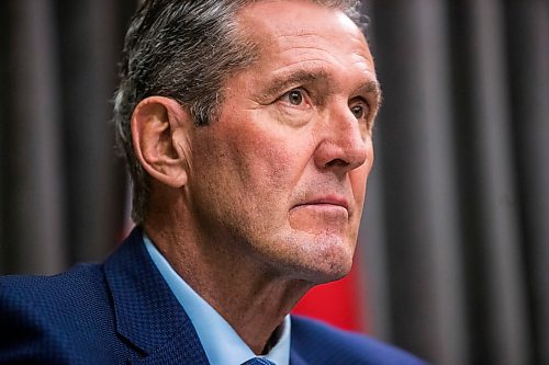 MIKAELA MACKENZIE / WINNIPEG FREE PRESS

Premier Brian Pallister speaks to the media about new measures to enforce public health orders in response to COVID-19 at the Manitoba Legislative Building in Winnipeg on Thursday, April 9, 2020.
Winnipeg Free Press 2020