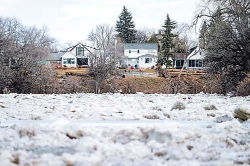 Daniel Crump / Winnipeg Free Press. High water levels and an ice jam at a bend in the Assiniboine River just east of Assiniboine Park. April 11, 2020.