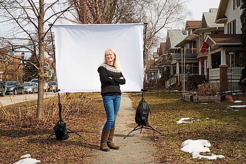 MIKE DEAL / WINNIPEG FREE PRESS
Poet Alison Calder photographed outside her house in Wolseley with a white backdrop. During the coronavirus pandemic, rather than asking the subjects to head to our studio, we decided to bring the studio to them and set it up outside to emphasize social distancing and safety.
200413 - Monday, April 13, 2020.