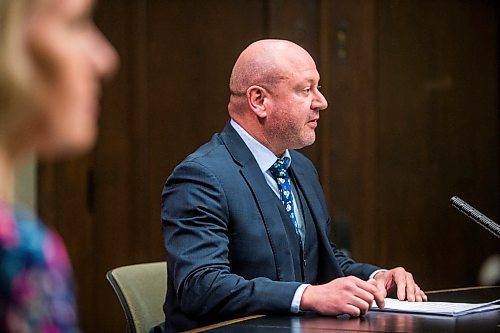 MIKAELA MACKENZIE / WINNIPEG FREE PRESS

Chief public health officer Dr. Brent Roussin and Shared Health's chief nursing officer Lanette Siragusa speak during their daily media briefing at the Manitoba Legislative Building in Winnipeg on Monday, April 13, 2020.
Winnipeg Free Press 2020