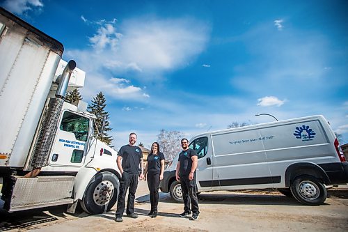 MIKAELA MACKENZIE / WINNIPEG FREE PRESS

Steven Benne, owner (left), Dana Benne, sales and service, and Chris Bonwick, associate driver, of Milk Man Distributors Ltd. pose for a portrait in Winnipeg on Friday, April 17, 2020. The milkman scene is making a return due to the pandemic, and this family-run business delivers milk city-wide.
Winnipeg Free Press 2020