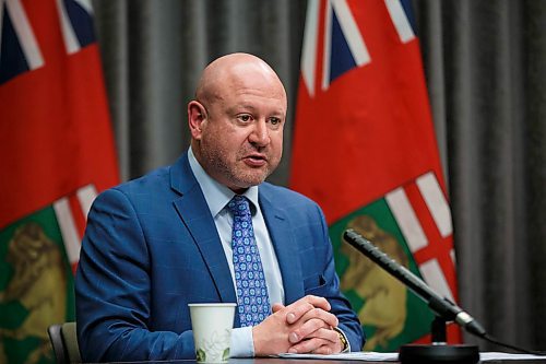 MIKE DEAL / WINNIPEG FREE PRESS
Dr. Brent Roussin, chief provincial public health officer, during the provinces COVID-19 update briefing at the Manitoba Legislative building Monday afternoon.
200420 - Monday, April 20, 2020.