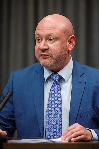 MIKE DEAL / WINNIPEG FREE PRESS
Dr. Brent Roussin, chief provincial public health officer, during the provinces COVID-19 update briefing at the Manitoba Legislative building Monday afternoon.
200420 - Monday, April 20, 2020.