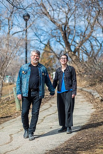 MIKAELA MACKENZIE / WINNIPEG FREE PRESS

Diana Thorneycroft walks with her partner, Michael Boss, at Omand's Creek in Winnipeg on Wednesday, April 22, 2020. For Alan Small/arts story. 
Winnipeg Free Press 2020