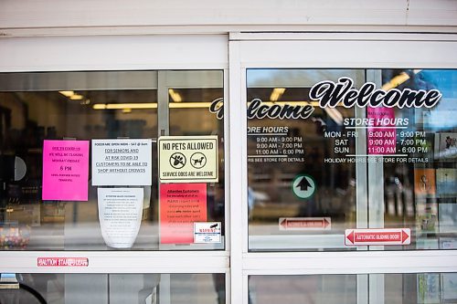 MIKAELA MACKENZIE / WINNIPEG FREE PRESS

Signage outside of the Food Fare on Maryland in Winnipeg on Thursday, April 23, 2020. For Malak Abas story.
Winnipeg Free Press 2020