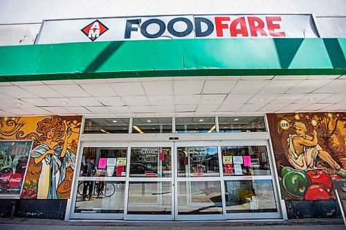 MIKAELA MACKENZIE / WINNIPEG FREE PRESS

Signage outside of the Food Fare on Maryland in Winnipeg on Thursday, April 23, 2020. For Malak Abas story.
Winnipeg Free Press 2020