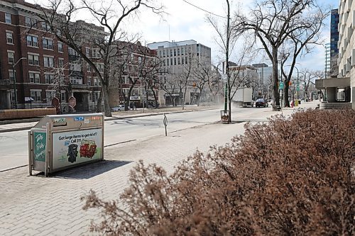 RUTH BONNEVILLE  /  WINNIPEG FREE PRESS 

LOCAL -  Broadway with COVID 

Photos of Broadway Ave. which is almost desolate on a beautiful, spring day over the lunch hour on Friday

Normally Broadway is a bustling mecca of  food trucks, area workers enjoying their lunch and pedestrians filling the sidewalks, but now is a dusty and forlorn avenue during COVID-19 crisis.   

   
April 24th,  2020
