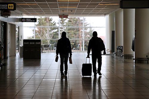 JOHN WOODS / WINNIPEG FREE PRESS
Visitors to Winnipegs airport are few any far between as many flights have been cancelled Sunday, April 26, 2020. 

Reporter: Martin