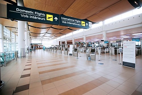 JOHN WOODS / WINNIPEG FREE PRESS
Visitors to Winnipegs airport are few any far between as many flights have been cancelled Sunday, April 26, 2020. 

Reporter: Martin