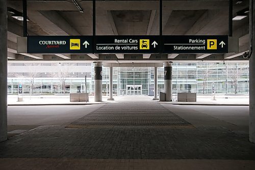 JOHN WOODS / WINNIPEG FREE PRESS
Visitors to Winnipegs airport are few any far between as many flights have been cancelled Sunday, April 26, 2020. 

Reporter: Martin