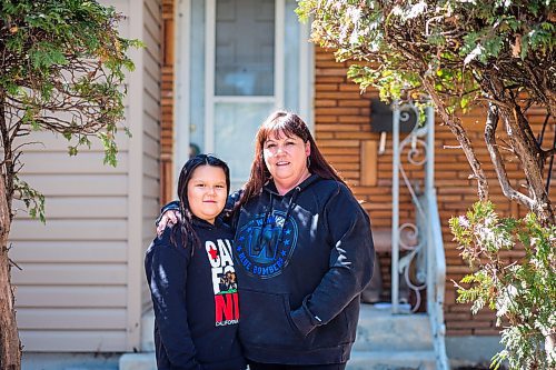 MIKAELA MACKENZIE / WINNIPEG FREE PRESS

Luanne Hall and her eight-year-old daughter, Journey Poole, pose for a portrait in front of their house in Winnipeg on Monday, April 27, 2020. Since Luanne couldnt have her regular birthday party, she fundraised $791 that will be donated to firefighters instead. For Doug Spiers story.

Winnipeg Free Press 2020