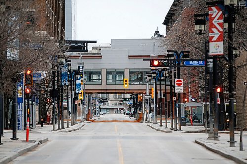 JOHN WOODS / WINNIPEG FREE PRESS
Light traffic on Graham Ave Tuesday, April 28, 2020. 

Reporter: Thorpe