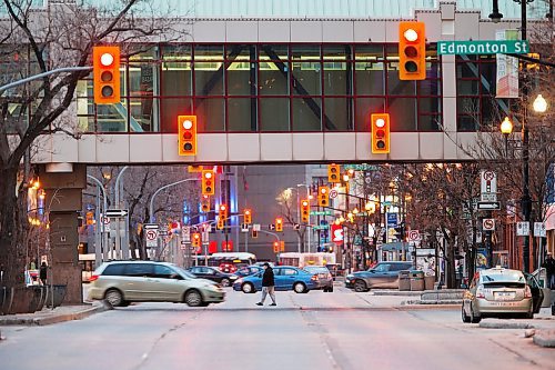 JOHN WOODS / WINNIPEG FREE PRESS
traffic on Portage Ave Tuesday, April 28, 2020. 

Reporter: Thorpe