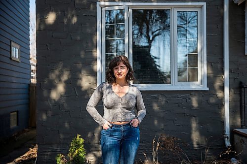 MIKAELA MACKENZIE / WINNIPEG FREE PRESS

Brooklyn Kilfoyle poses for a portrait outside of her home in Winnipeg on Wednesday, April 29, 2020. She bleached her hair and eyebrows during the pandemic, realized that she had made a mistake, and covered it back up. For Frances Koncan story.

Winnipeg Free Press 2020