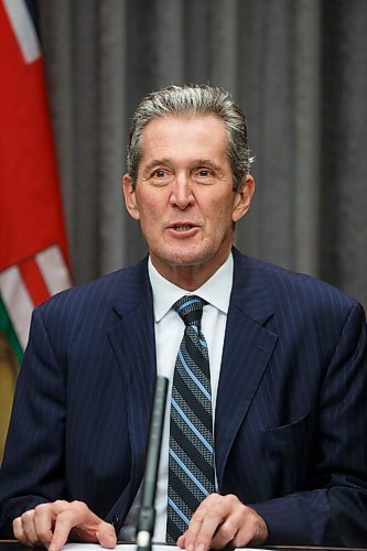 MIKE DEAL / WINNIPEG FREE PRESS
Premier Brian Pallister during his media conference in the Manitoba legislative building announcing his plan to start easing restrictions on businesses during the COVID-19 pandemic. 
200429 - Wednesday, April 29, 2020.