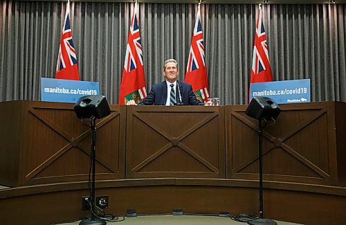 MIKE DEAL / WINNIPEG FREE PRESS
Premier Brian Pallister during his media conference in the Manitoba legislative building announcing his plan to start easing restrictions on businesses during the COVID-19 pandemic. 
200429 - Wednesday, April 29, 2020.